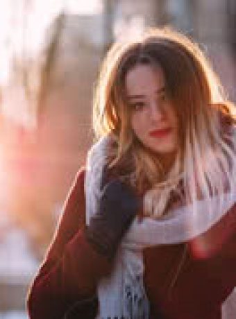 beautiful-girl-on-pose